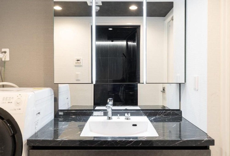 Bathroom 3, CREAL premier Akasaka, Minato