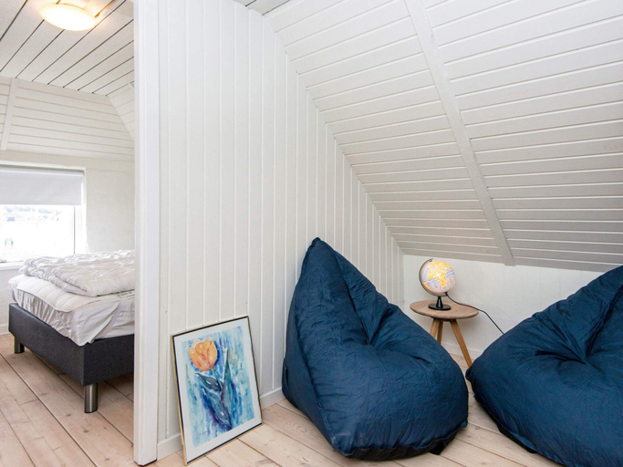 Others 3, 9 Person Holiday Home in Harboore, Lemvig