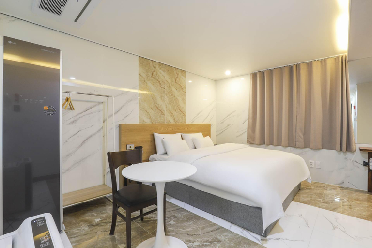 Bedroom 3, Pohang Munduk Soluna Hotel, Pohang