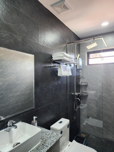 Bathroom, My Natural Villas by You Long, Siem Reap