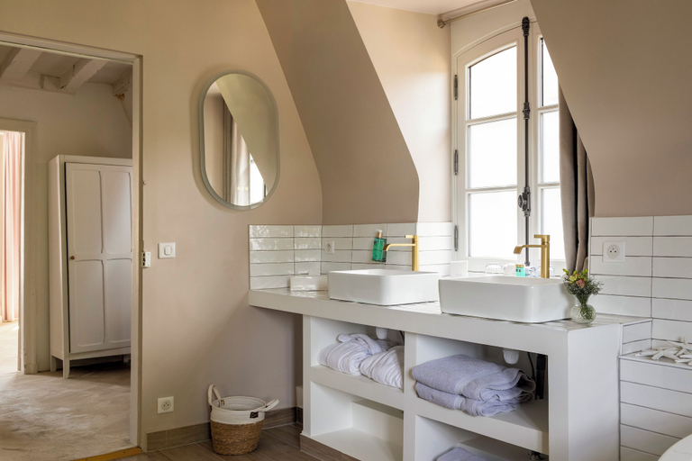 Bathroom 4, The Originals Relais, Hôtel St Laurent, Yvelines