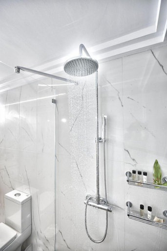 Bathroom, Aldis Plaka Mansion by K&K, Attica