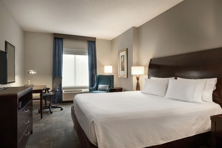 Bedroom 4, Hilton Garden Inn Minneapolis Downtown, Hennepin