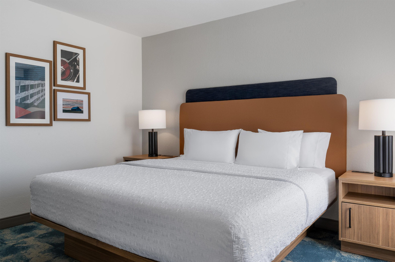 Bedroom 4, Hampton Inn Owensboro South, Daviess
