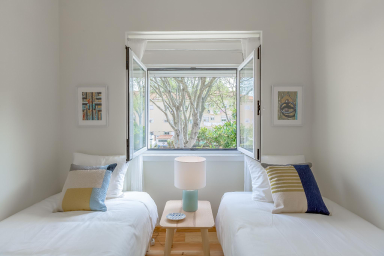 Others 5, Sunny, Bright and Quiet Apartment, By TimeCooler, Lisbon