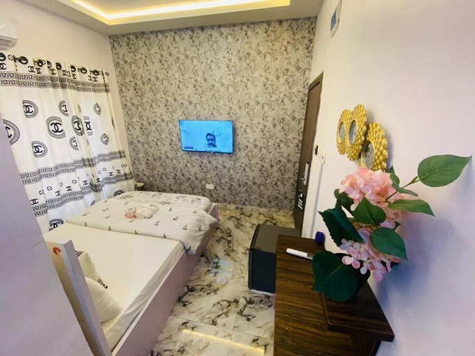 Others 5, Jet Beach & Hotel, Eti-Osa