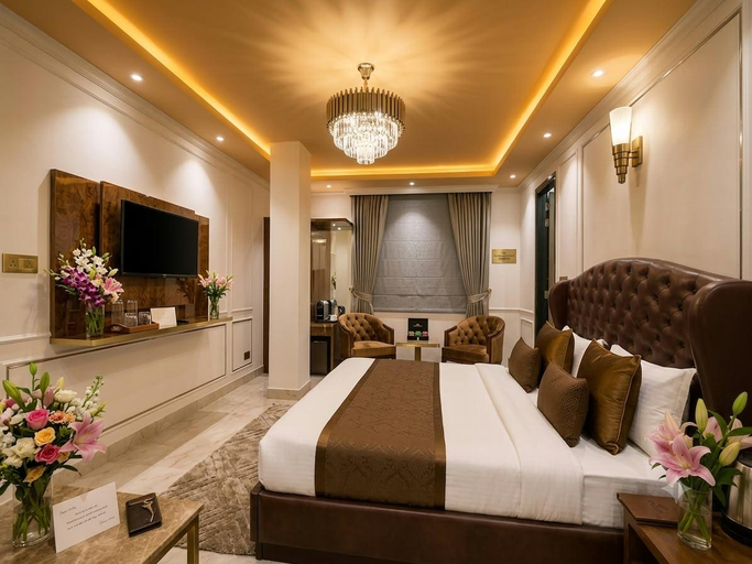 Bedroom 5, Hotel Sky Nest Suites Near Delhi IGI Airport, Delhi