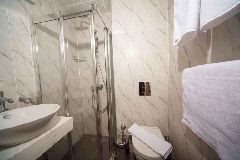 Bathroom, Belmond hotel, Fatih