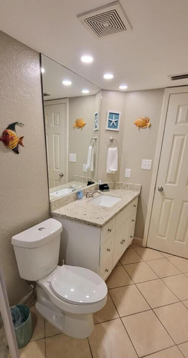 Bathroom 4, Fiesta Sol #110, Cameron