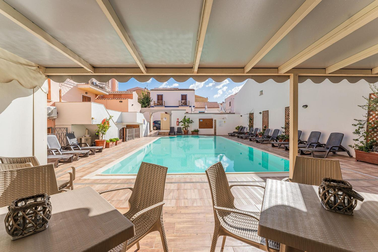 Sport & Beauty 4, Relaxing Cristal Blu Studio sleeps 3, Olbia-Tempio
