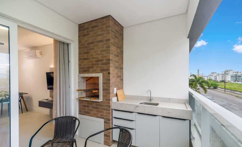 Others 2, Apart in Cond. w/ Pool 400m From the Beach Tdb0101, Florianopolis