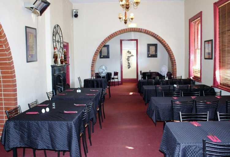Others 3, Royal Exchange Hotel, Goyder