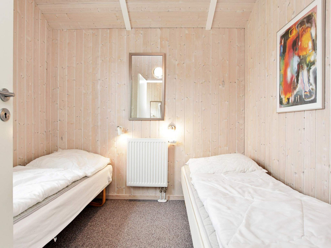 Bedroom 2, Holiday Home in Otterndorf, Cuxhaven