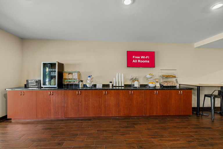 Food & Drinks 5, Red Roof Inn & Suites Albany, GA, Dougherty