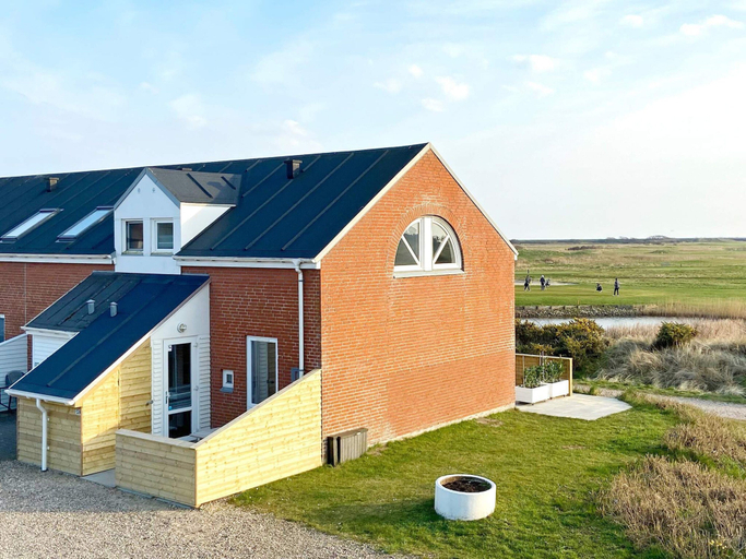 Exterior & Views, 4 Star Holiday Home in Romo, Tønder