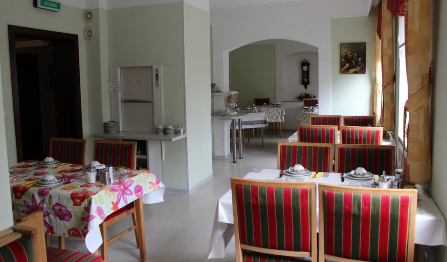 Food & Drinks, HoteLPension am Thermalbad, Schaumburg
