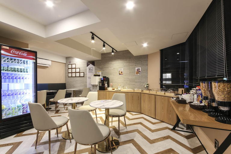 Food & Drinks 5, No.25 Hotel Busan Seomyeon 1st Avenue, Busanjin