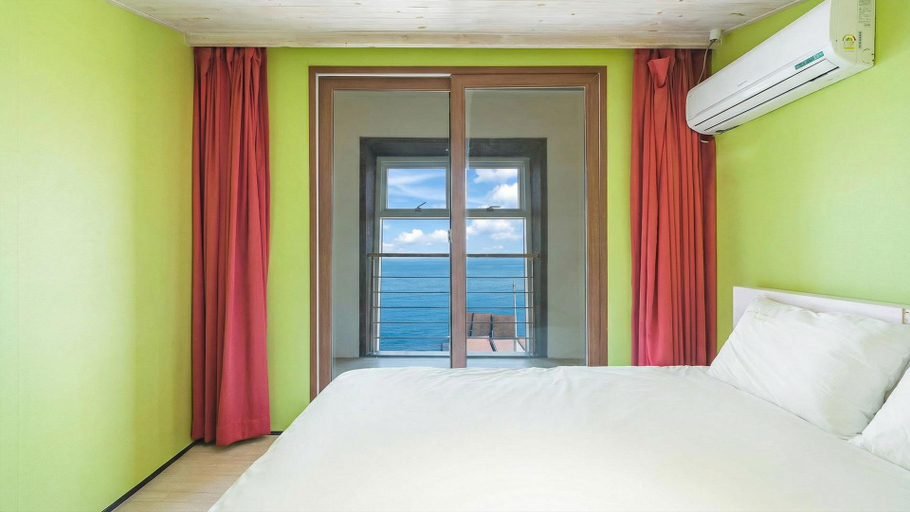 Bedroom 2, Geojedo Pilos Ocean View Pension, Geoje