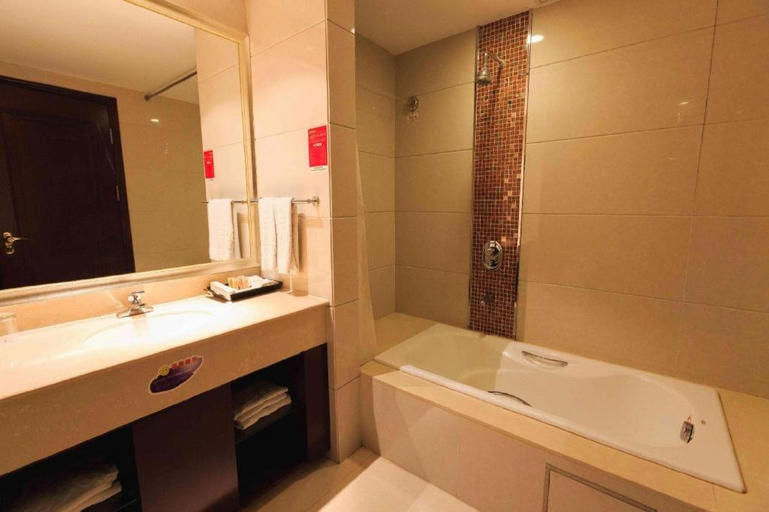 Bathroom 4, JunYue Hotel, Guangzhou