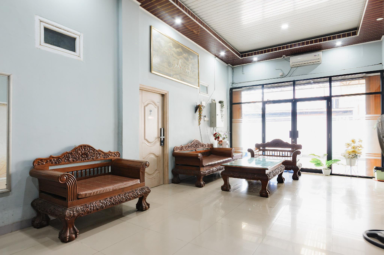 Public Area 3, RedDoorz Lotte near PTC MALL, Palembang