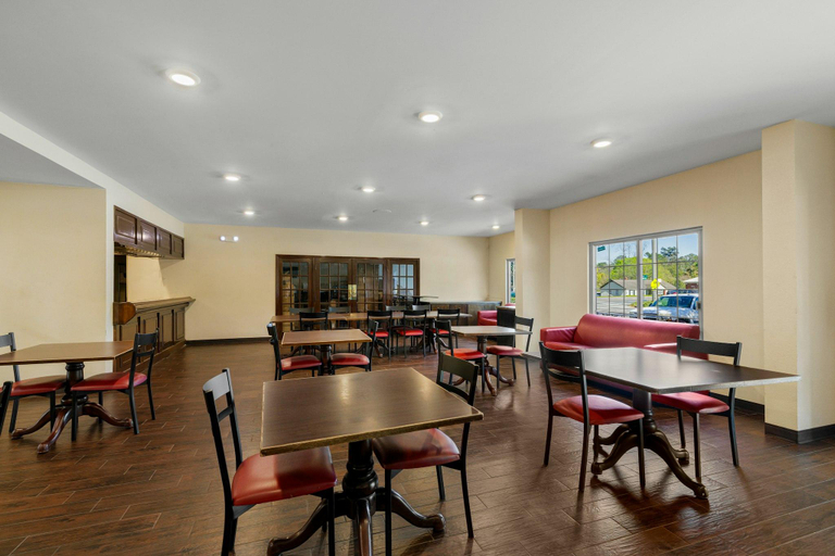 Food & Drinks 5, Red Roof Inn & Suites Albany, GA, Dougherty
