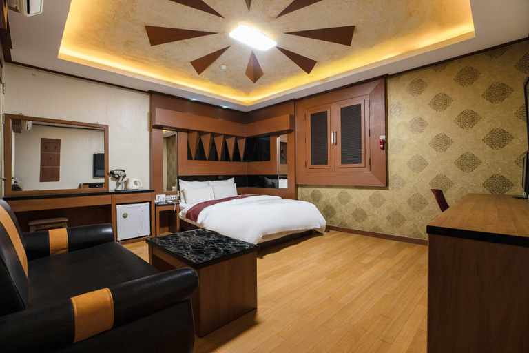 Bedroom 4, Suwon Yeonghwadong Herb Motel, Suwon