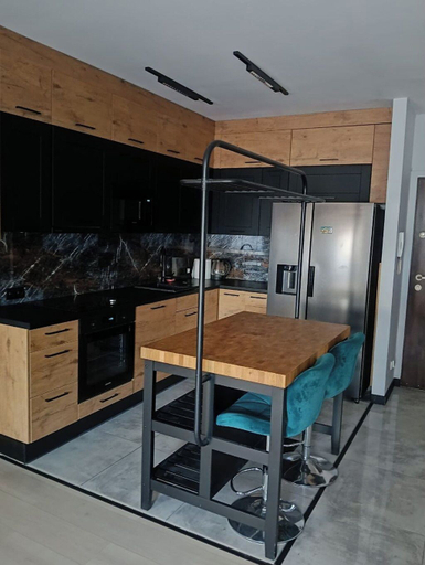 Others 2, Lumina 2BR Apt w/ Parking & Balcony & AC, Warsaw