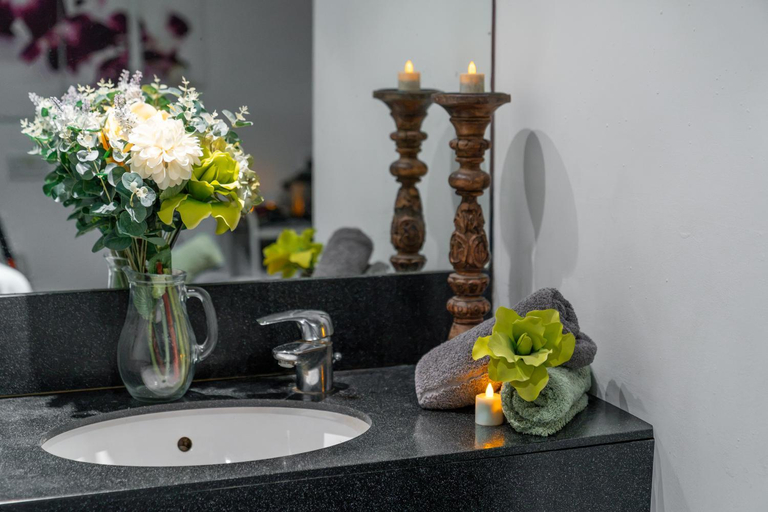 Bathroom, Meon Valley Hotel, Spa & Golf, Hampshire