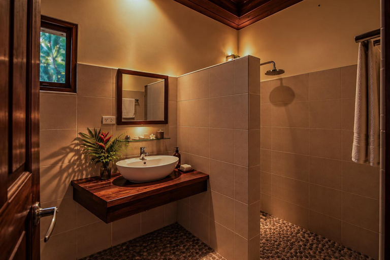 Bathroom 4, Jonas & Twins Resort, General Luna