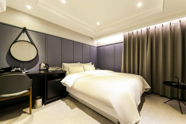 Bedroom 4, Busan Dongnae Mega, Dongnae