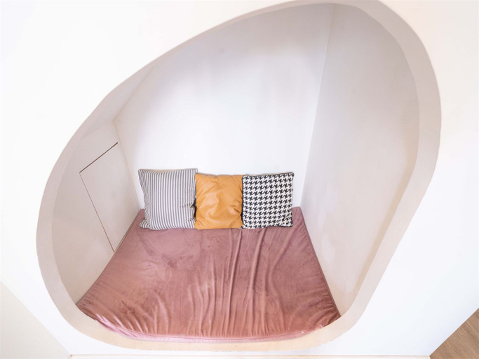 Others 2, Book and Bed-Xintiandi Laoximen Branch, Shanghai