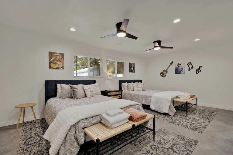 Others 3, Whitewater River House - Game Room, Firepit, Walking Distance to Whitewater Amphitheater!, Comal