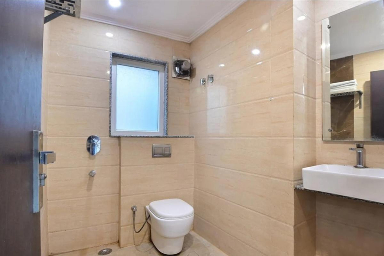 Bathroom 5, Hotel Sunrise DX, Delhi