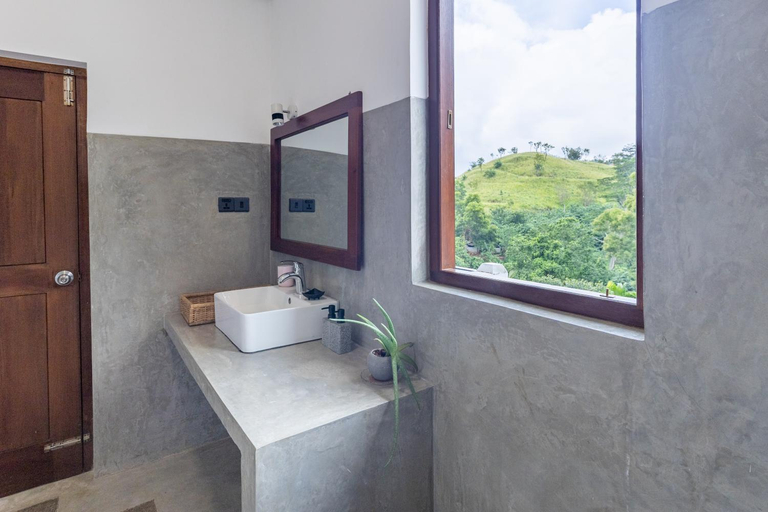 Bathroom, Hanthana House, K.F.G. & G. Korale