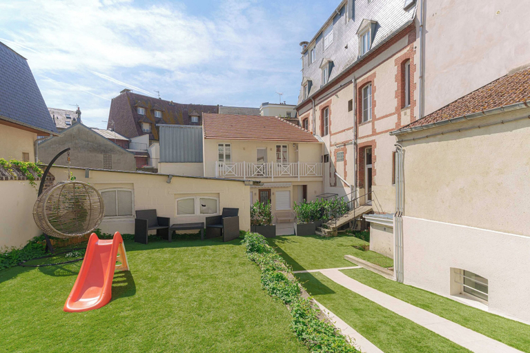 Others 1, 1bdr/3p Flat - Balcony - in the Heart of Deauville, Calvados