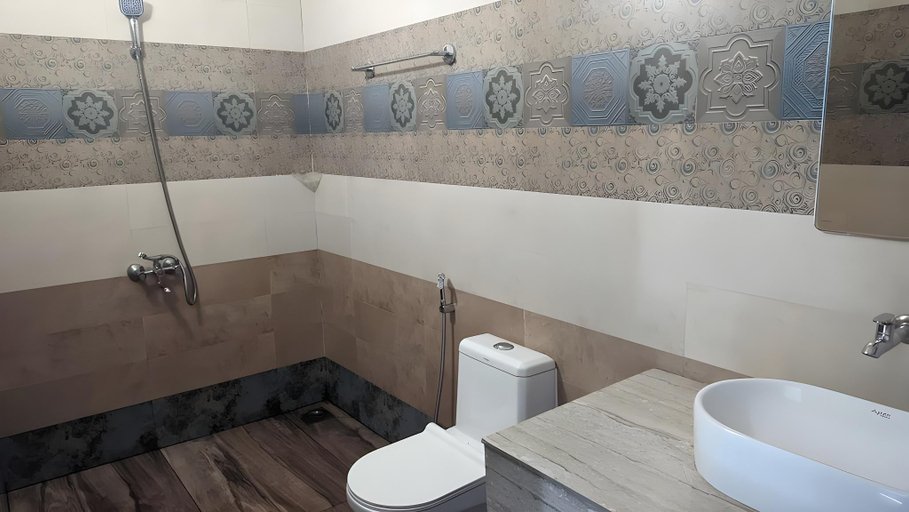Bathroom, Nebo hotel, Thiruvananthapuram