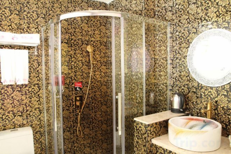 Bathroom 4, Aiqing Apartment Chain Hotel, Jiangmen