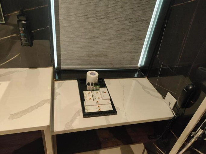 Bathroom 3, Pragati Green Meadows and Resort, Ranga Reddy