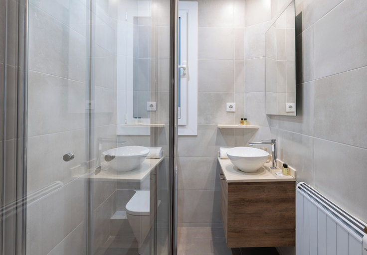 Bathroom 2, Stay U-nique Apartments Industria II, Barcelona