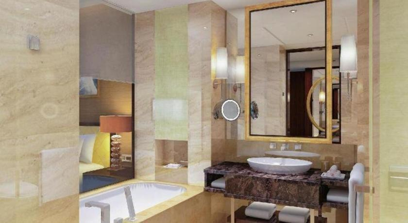 Bathroom 5, Hainan Yatai Hot Spring Hotel, Hainan