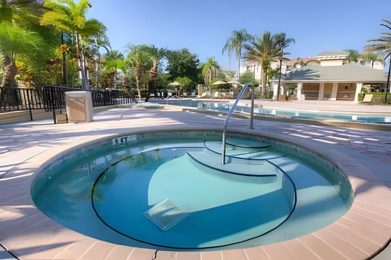 Others 4, Vista Cay 4BR Condo w/ Balcony & Foosball Fun, Orange
