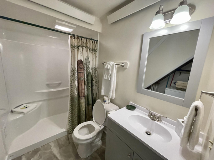 Bathroom 3, Waterfront Cottage Moosehead Lake, Piscataquis