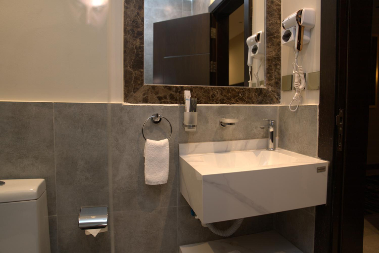 Bathroom 5, Daif Inn Serviced Apartments – Qurtuba, Riyadh
