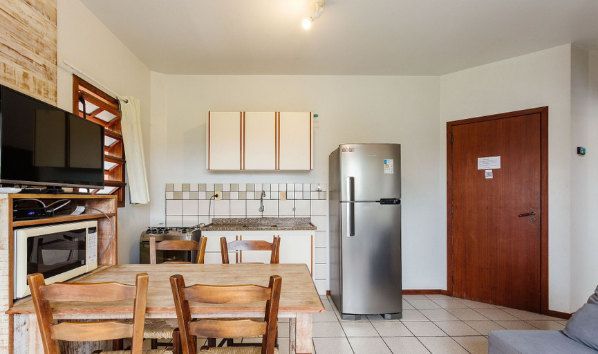 Others 3, Charming Apt 270m From the Beach Stcy102, Florianopolis