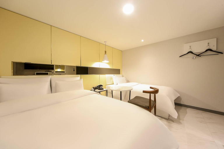Bedroom 3, Bucheon (Wonjong-dong) One Stay, Gangseo