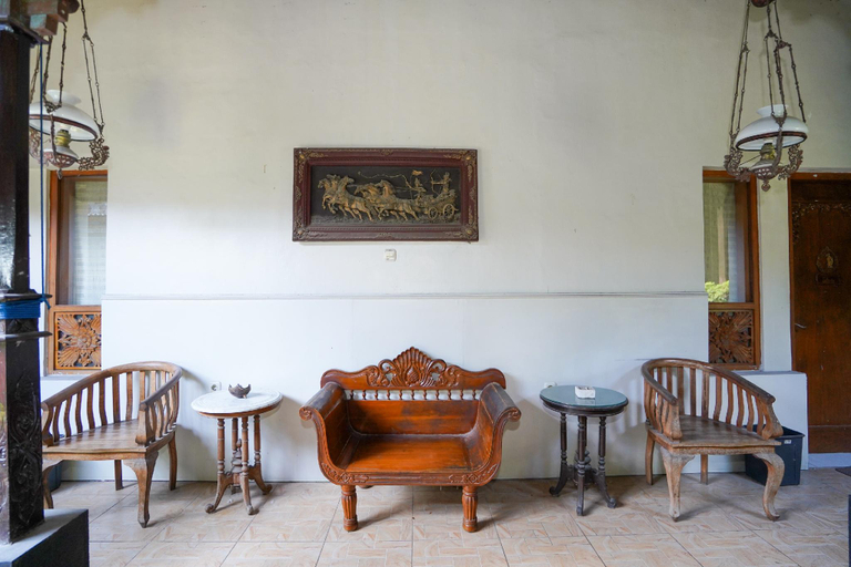 Public Area, RedDoorz near Galeria Mall 2, Yogyakarta
