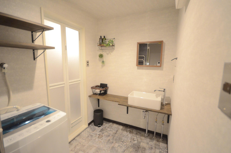Bathroom 3, Alphabed Sunport Takematsu, Takamatsu