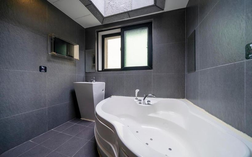 Bathroom 5, Incheon (Bupyeong) RG, Gyeyang