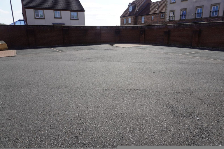 Others 3, 2B 2B Haydock Flat M6 J23 A580 Gated Parking, Saint Helens