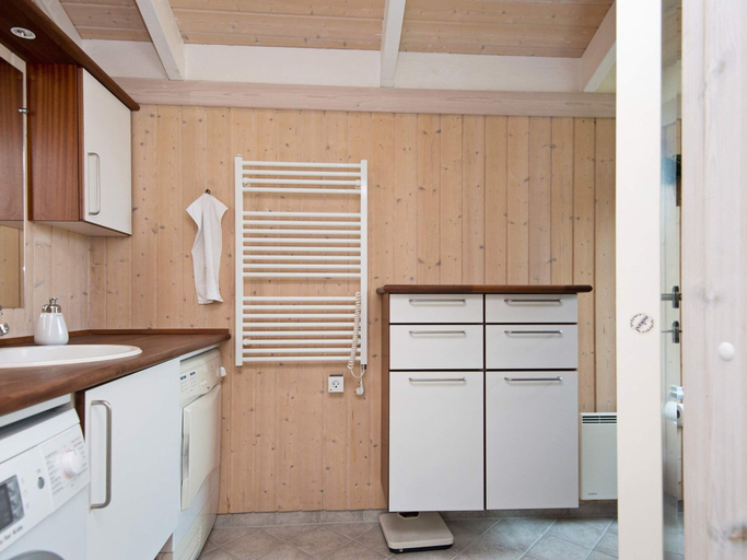 Others 5, 4 Star Holiday Home in Ebeltoft, Syddjurs